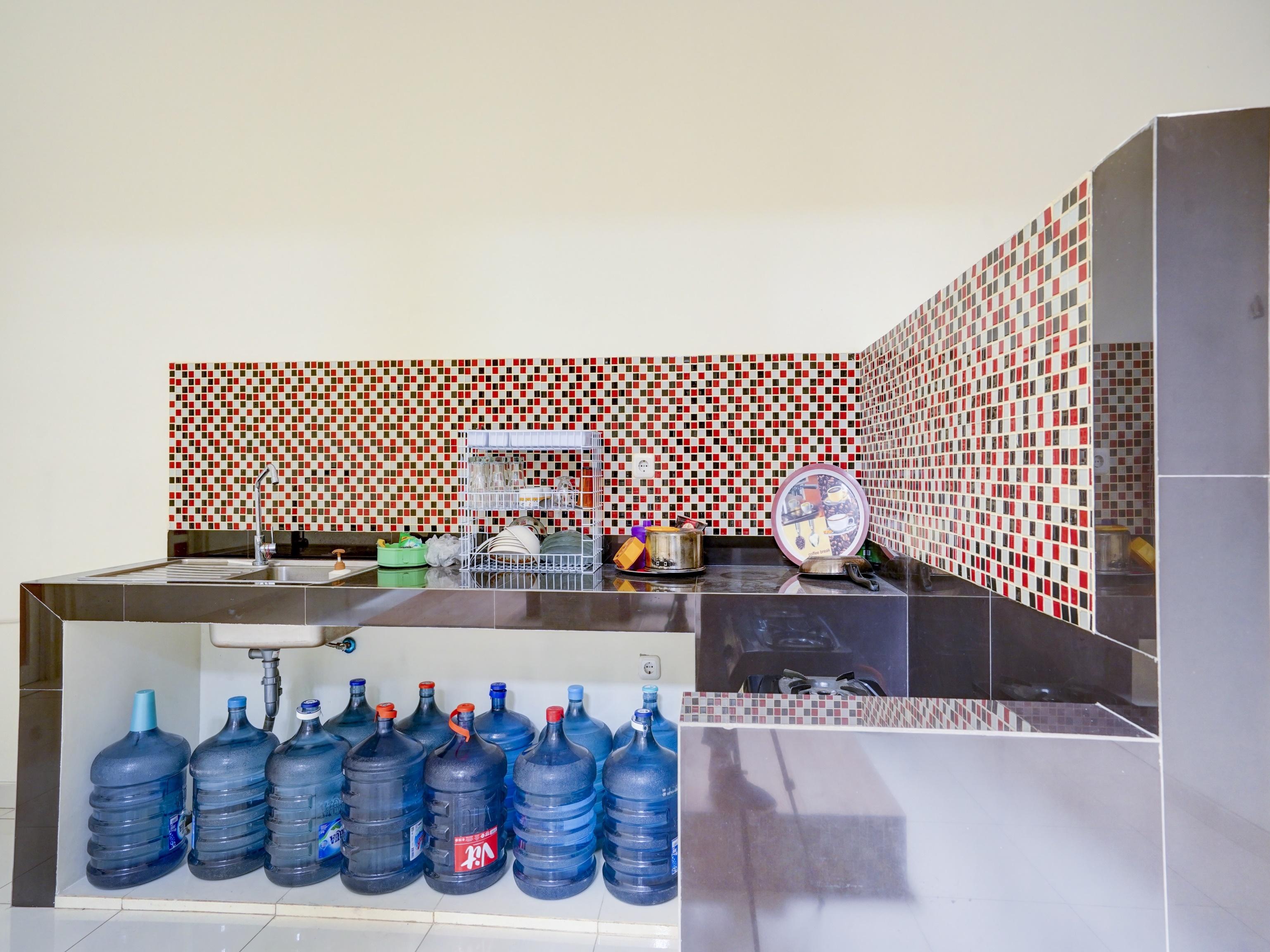 OYO 90173 Innapp Tenggilis Family Residence Surabaya Bagian luar foto